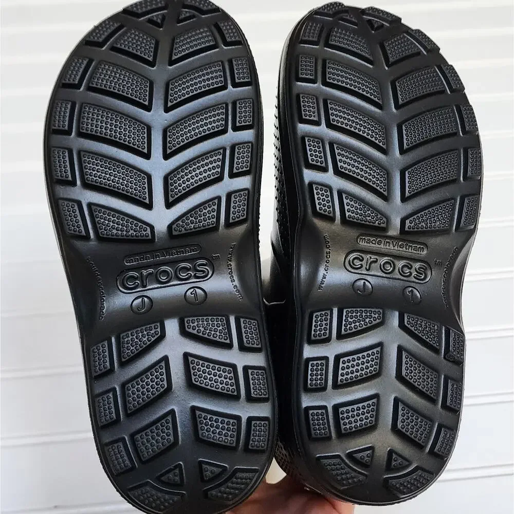 NWT Crocs Kids Black Handle It Rain Boots Size 1 Kids